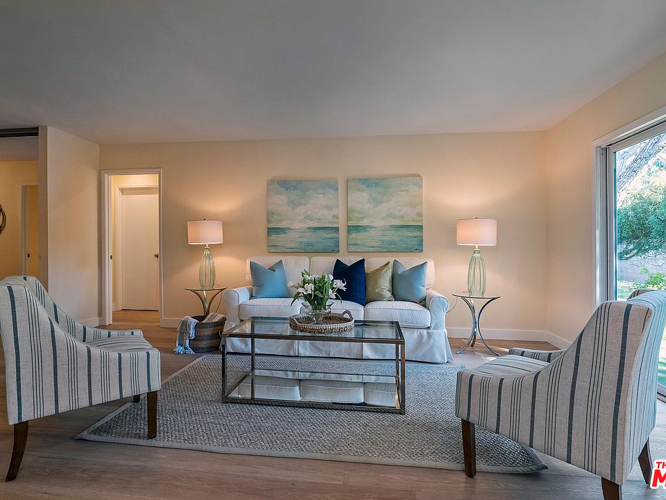 1st image of 76 La Cumbre Cir