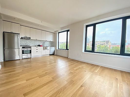 1st image of 409 Eastern Pkwy #504
