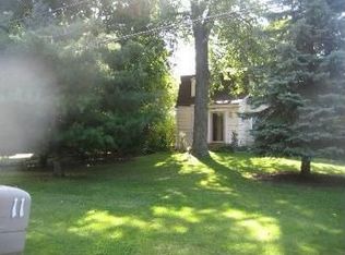 11 W Willow Rd, Prospect Heights, IL 60070