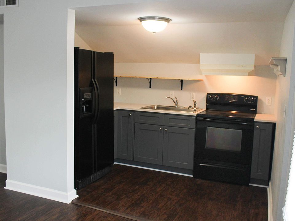 1st image of 424 E Scott Ave APT B