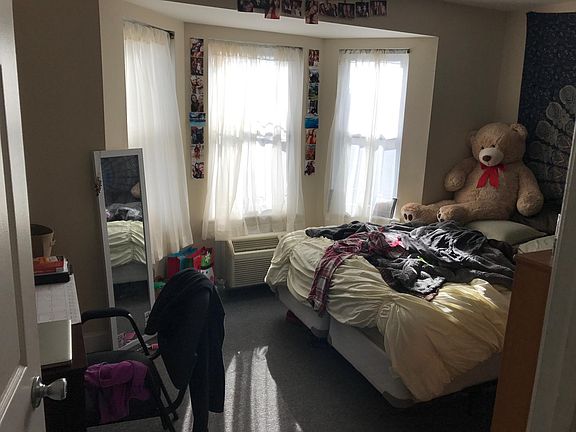 3rd image of 1514 W Diamond St #3