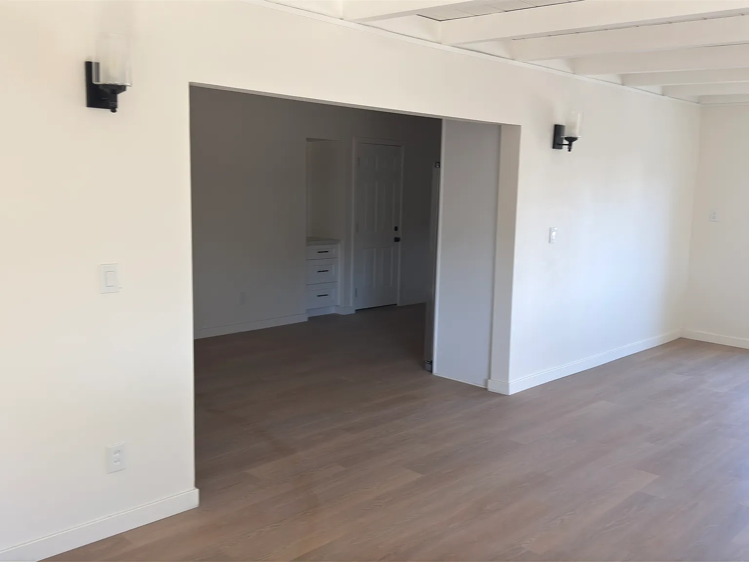 3 bed, 1456 sqft, $3,895 — Photo 2