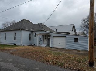 513 S Mechanic St, Marion, IL 62959