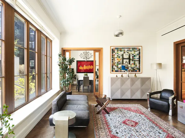 514 West 24th Street 3E image 3 of 21