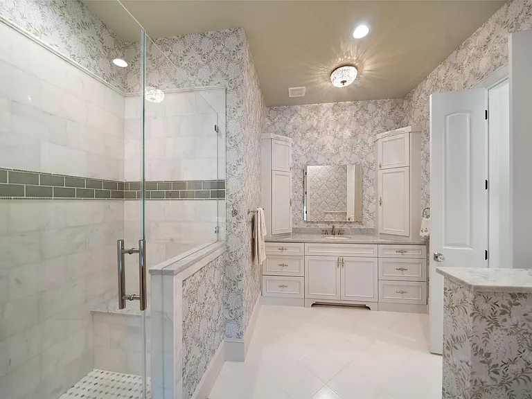 1110 Lone Star Dr — Photo 23
