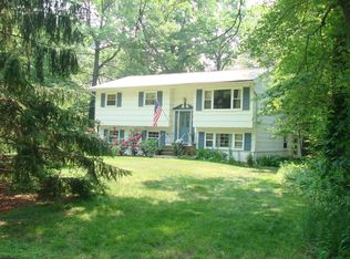 39 New Valley Rd, New City, NY 10956