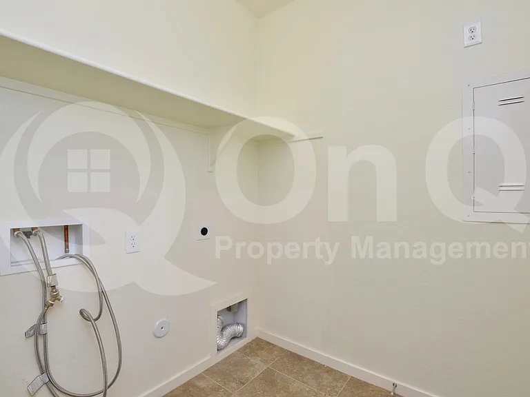 2814 E Quenton St — Photo 19