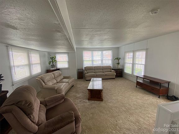 3rd image of 54 1st Avenue Dr SE