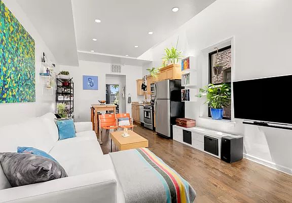 2nd image of 362 Eastern Pkwy APT 4D