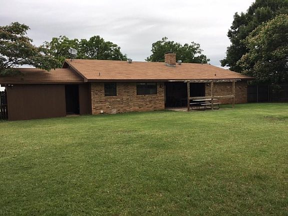 2nd image of 209 Longhorn Dr