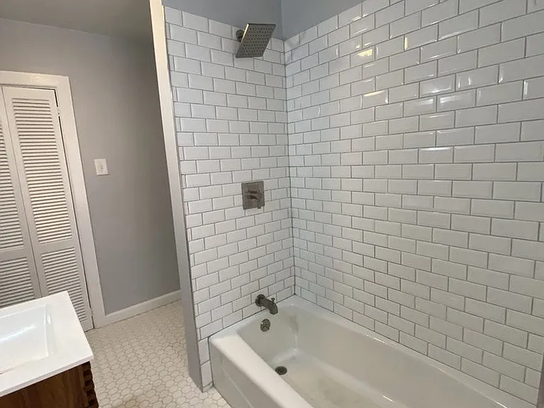 42 Main Street — Photo 9