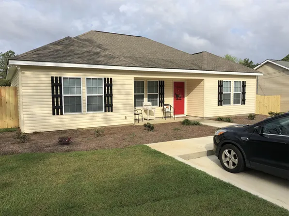 1208 Westover Rd, Tifton, GA 31793