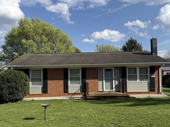 3rd image of 858 Augusta Farms Rd