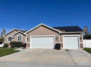 4235 E Barton Ln, Ammon, ID 83406