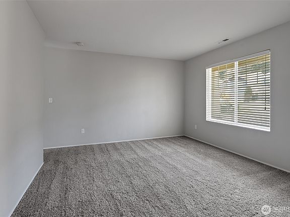 3rd image of 13605 116th Avenue Ct E