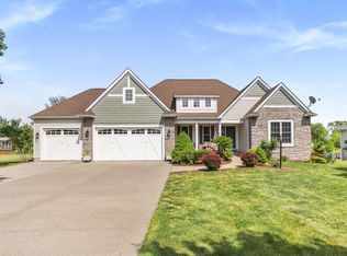 1923 Ashford Ave, Muscatine, IA 52761