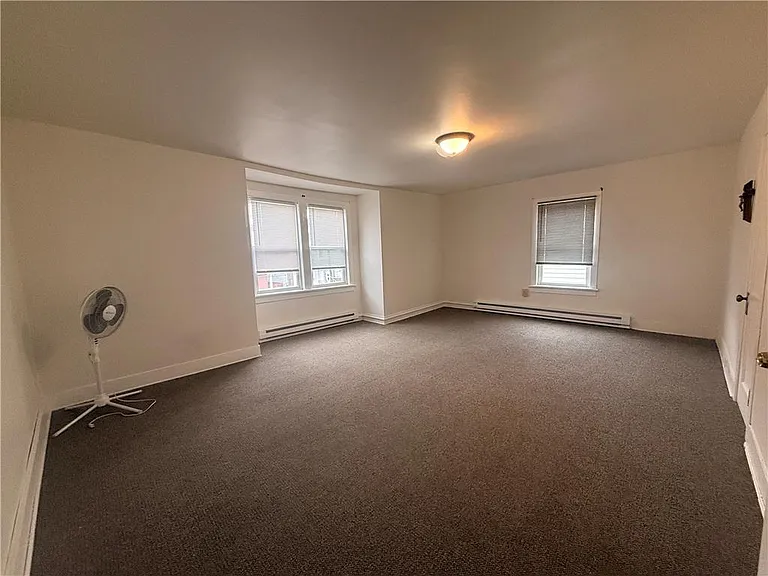 943 Center St #2 — Photo 17