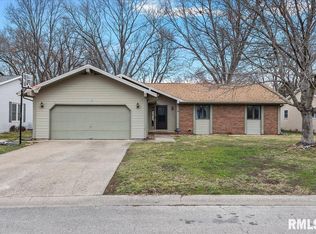 7 Roosevelt Rd, Springfield, IL 62703