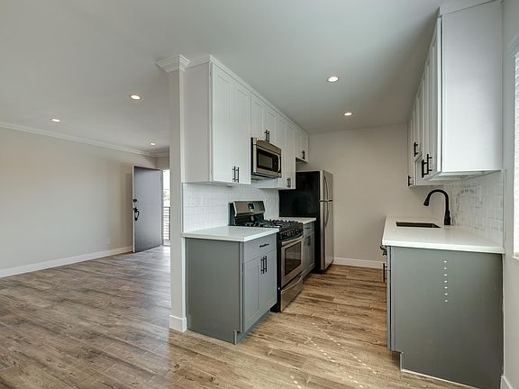 4th image of 1837 S Marvin Ave APT 3