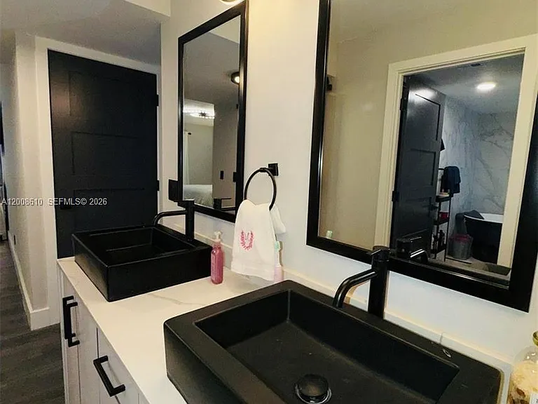 5800 Camino Del Sol #306 — Photo 14