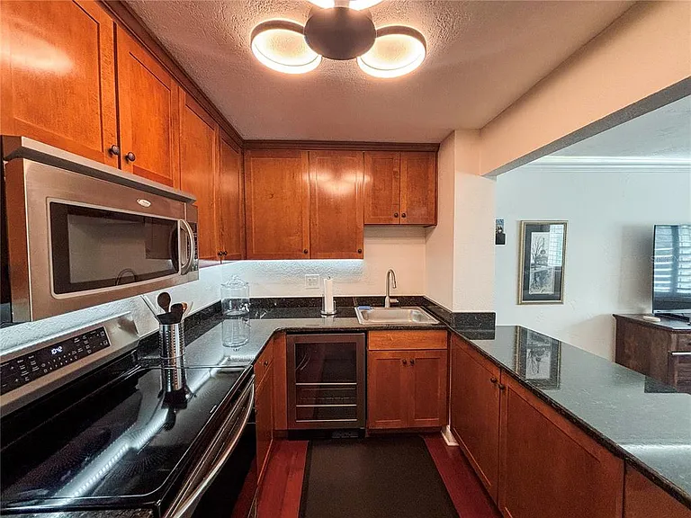 210 5th Ave S #209 — Photo 6