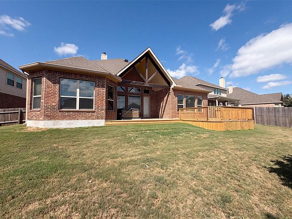 5th image of 122 Bluehaw Dr