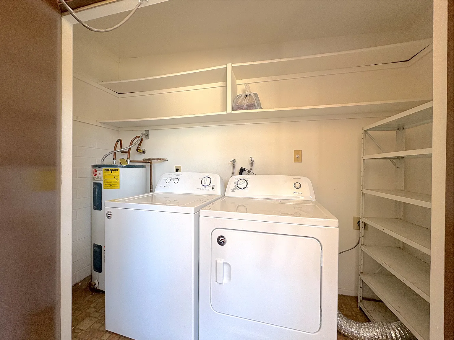 2 bed, 756 sqft, $1,199 — Photo 2