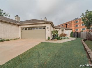 16 E Cydnee St, Fayetteville, AR 72703