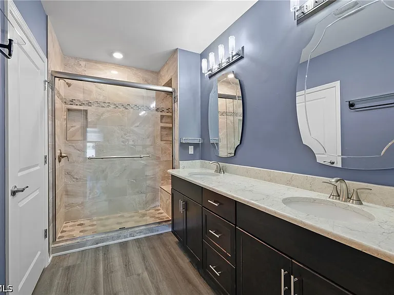 8720 Swell Brooks Ct — Photo 16
