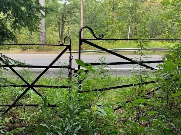 289 Monterey Rd, Otis, MA 01253