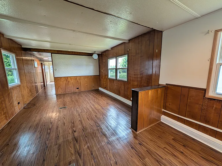 129 Ashlyn Dr — Photo 10