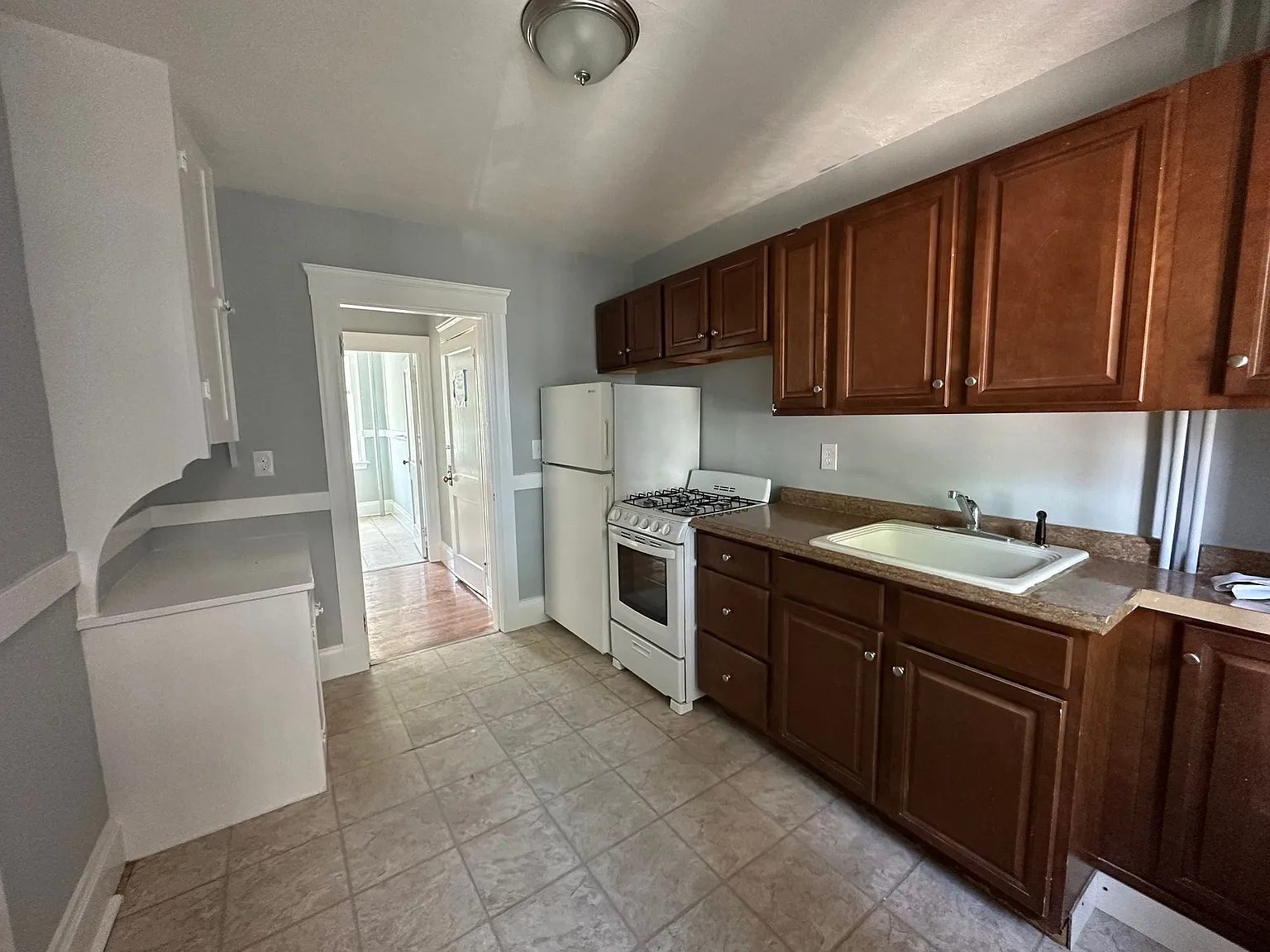 208 Main St. — Photo 4