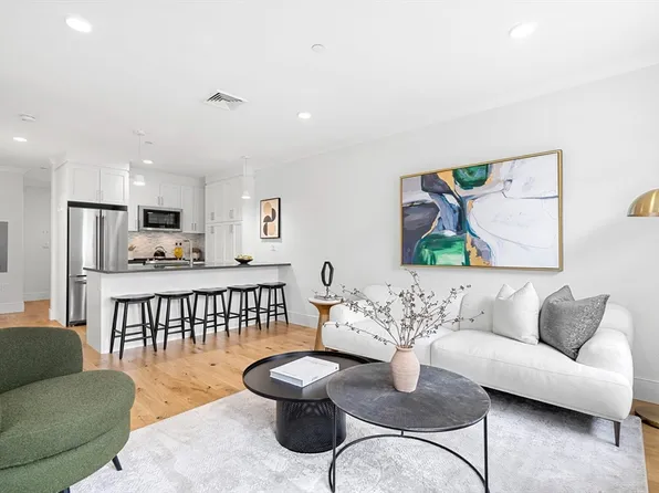 30 Polk St #208, Charlestown, MA 02129