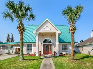 7512 Wilson St, Violet, LA 70092