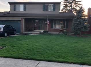 40015 Flagstaff Dr, Sterling Heights, MI 48313
