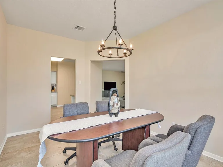 1722 Sun Point Ct — Photo 9