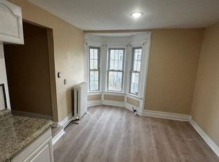 25 S Clinton Ave, Bay Shore, NY 11706