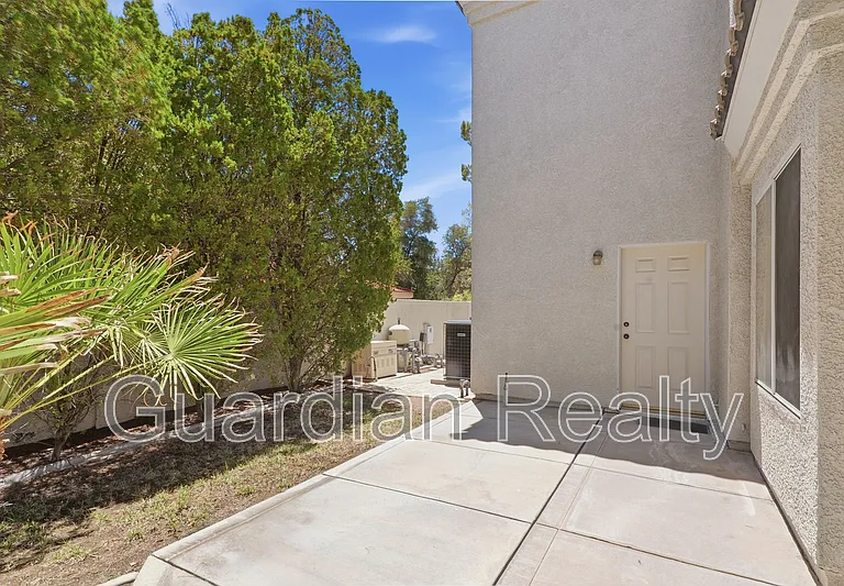 1888 Woodhaven Dr — Photo 53