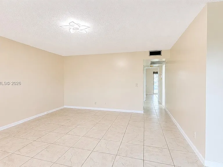 301 SW 135th Ave #317C — Photo 5