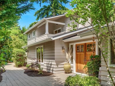 936 Lake Washington Boulevard NE, Bellevue, WA, 98004