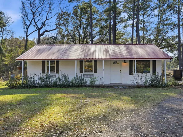 1733 Etheridge Rd, Wadmalaw Island, SC 29487