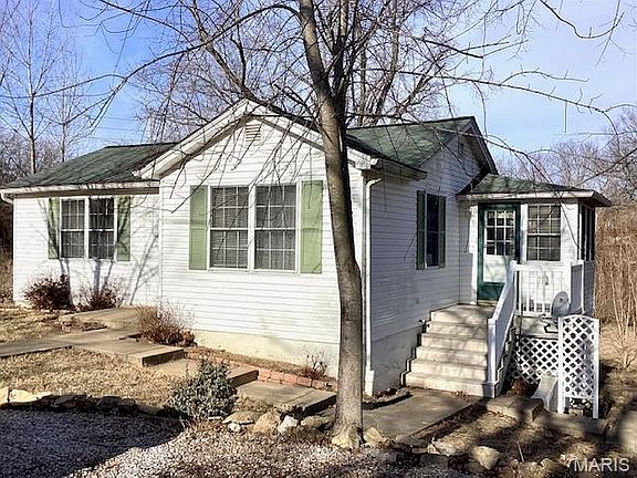 3rd image of 1061 McKissock Ave