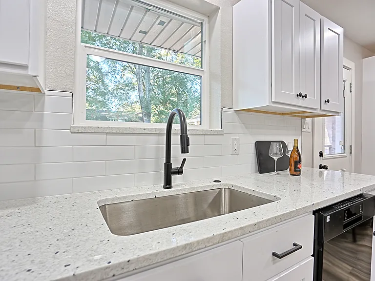 704 Natchez River Cir — Photo 16