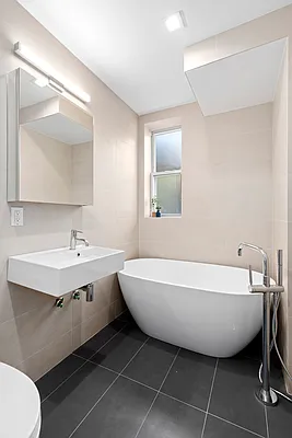 Rented by Metropolitan Equities | media 8