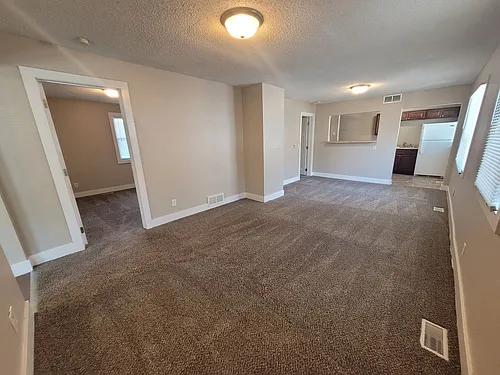 2026 Des Moines St Photo 1