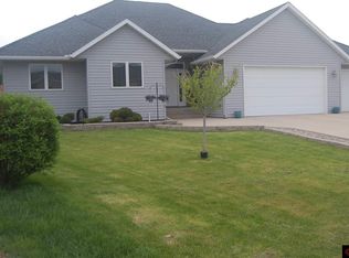 535 Allyn Cir, Janesville, MN 56048