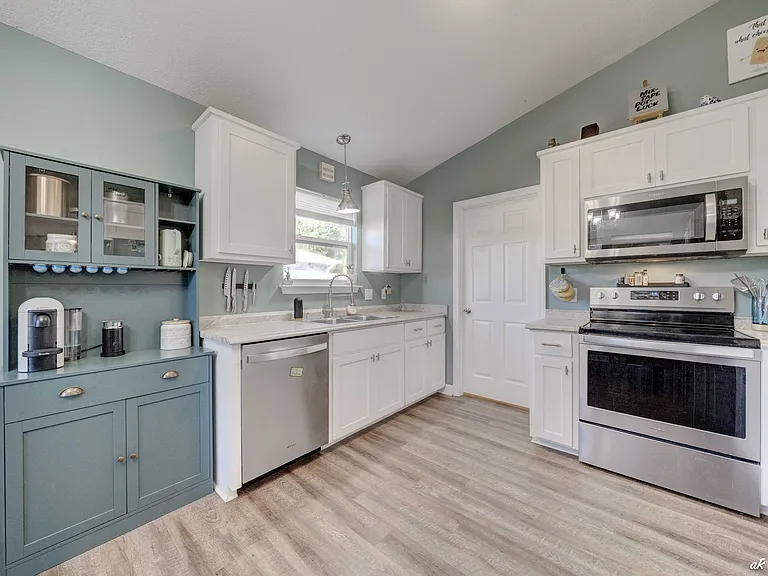 6328 Olokee St — Photo 3