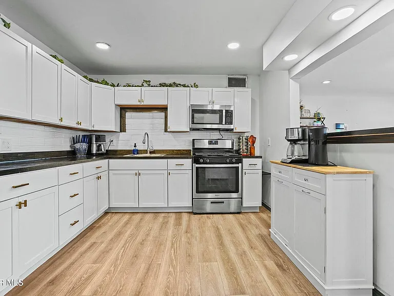 4728 Sierra Madre Dr — Photo 11