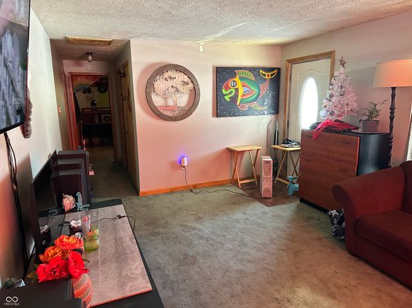 10556 N Cedars Rd, Seymour, IN 47274
