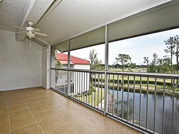 5th image of 443 Hamptoncrest Cir APT 305